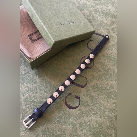New GUCCI
Studded Leather Wrap Black Bracelet - Picture 8 of 14